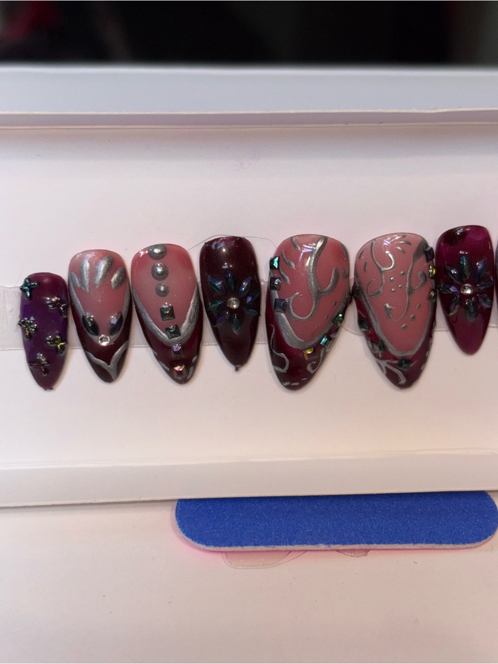Press-On Stiletto Nails Set - Pink & Burgundy with Silver Accents